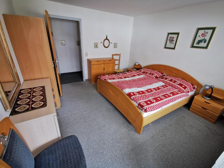 Apartments Haus Quelle Leukerbad Buitenkant foto